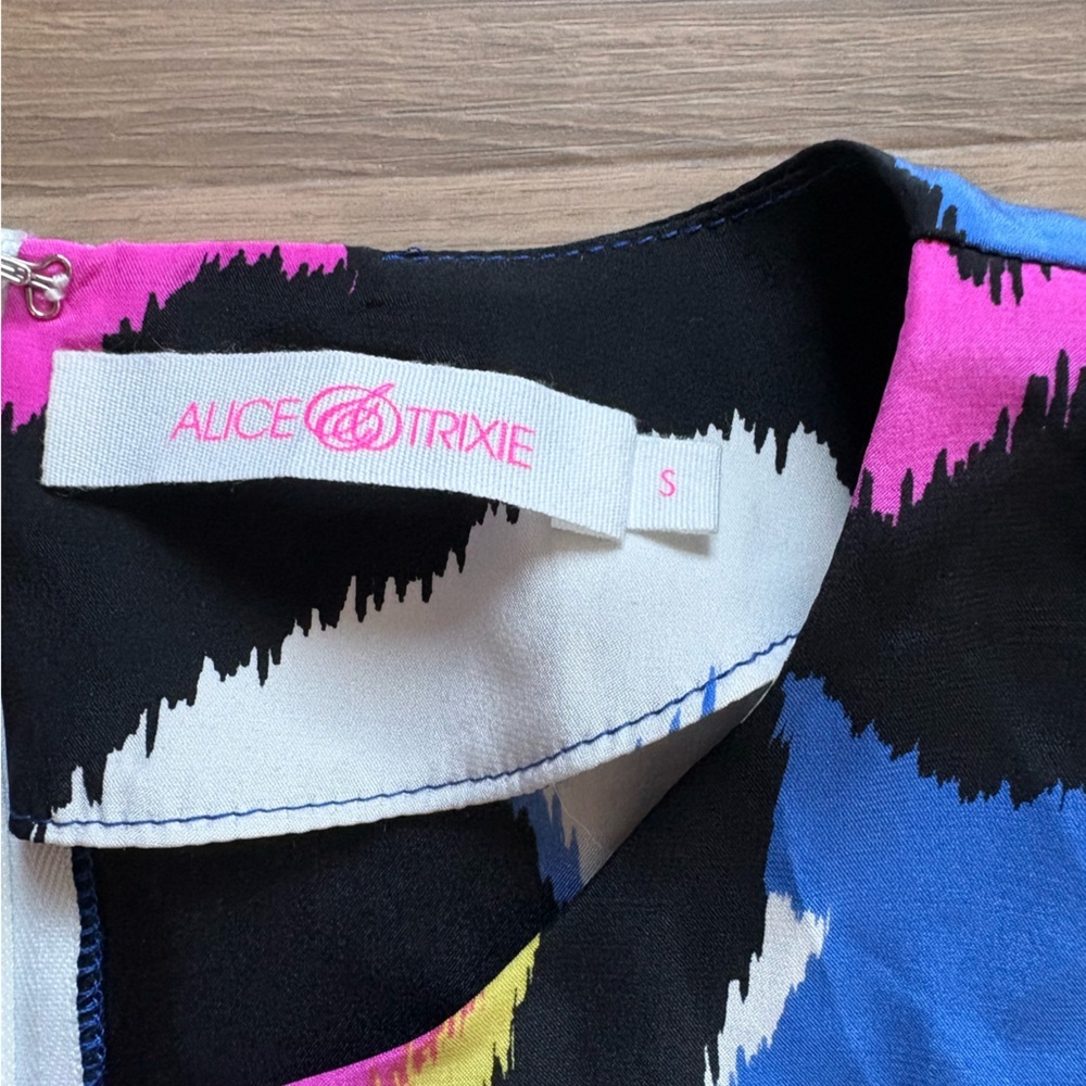 Alice & Trixie 100% Silk Mini Dress - Picture 5 of 10